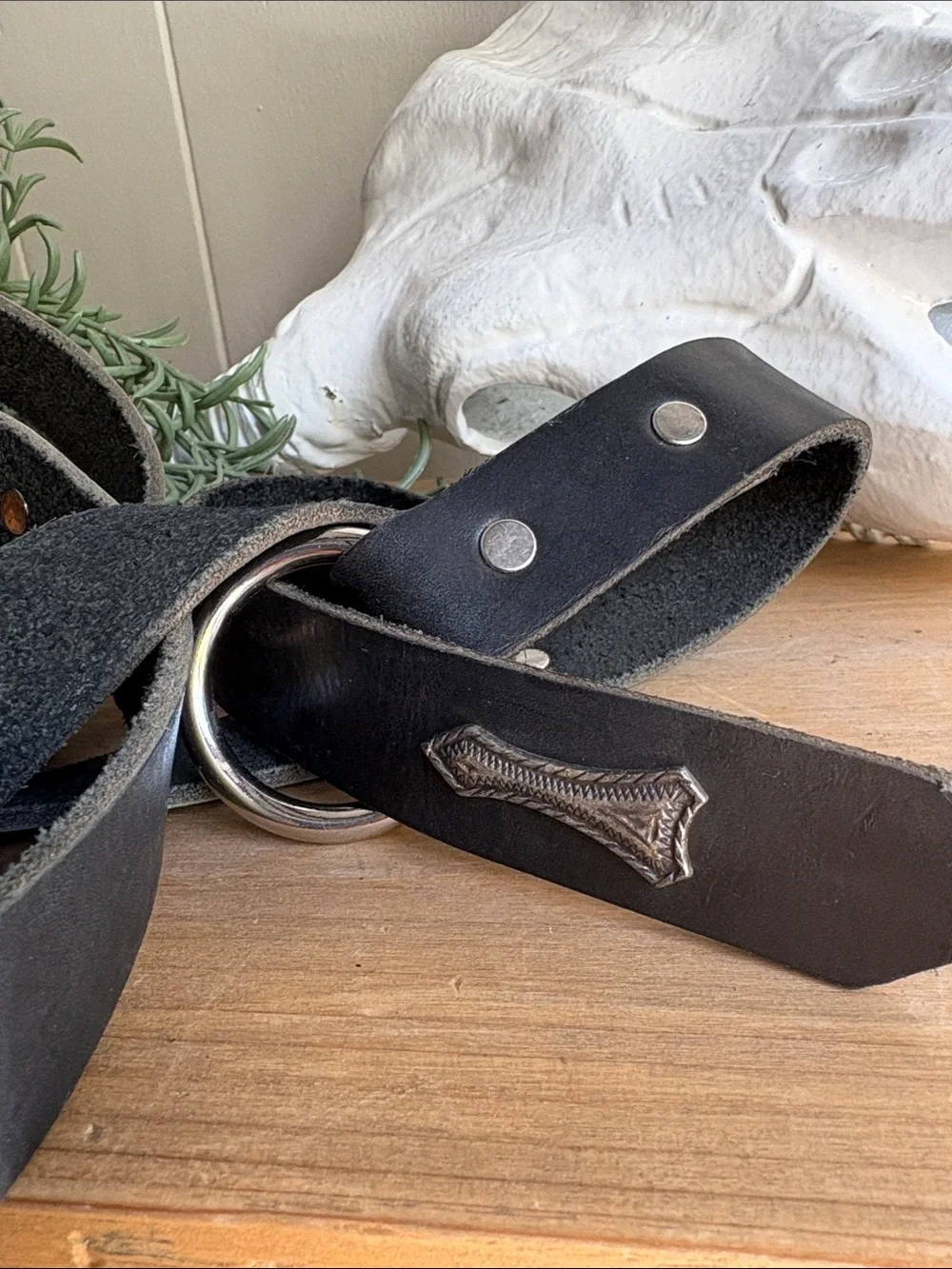 Classic Black Leather Men's Belt with Silver Accents